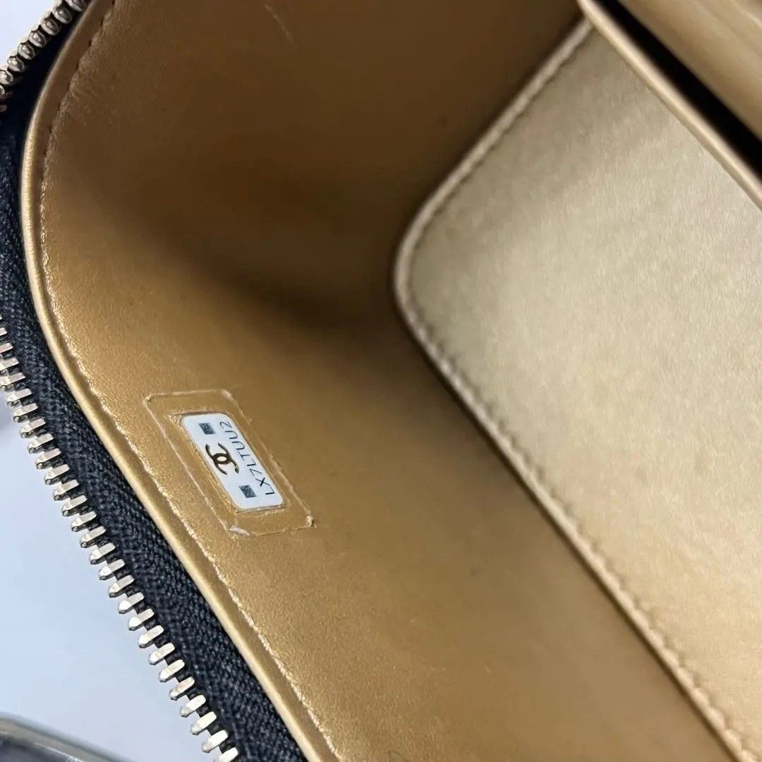 Chanel Pre-loved Bag Very good condition Size ONE SIZE - 8 Thumbnail