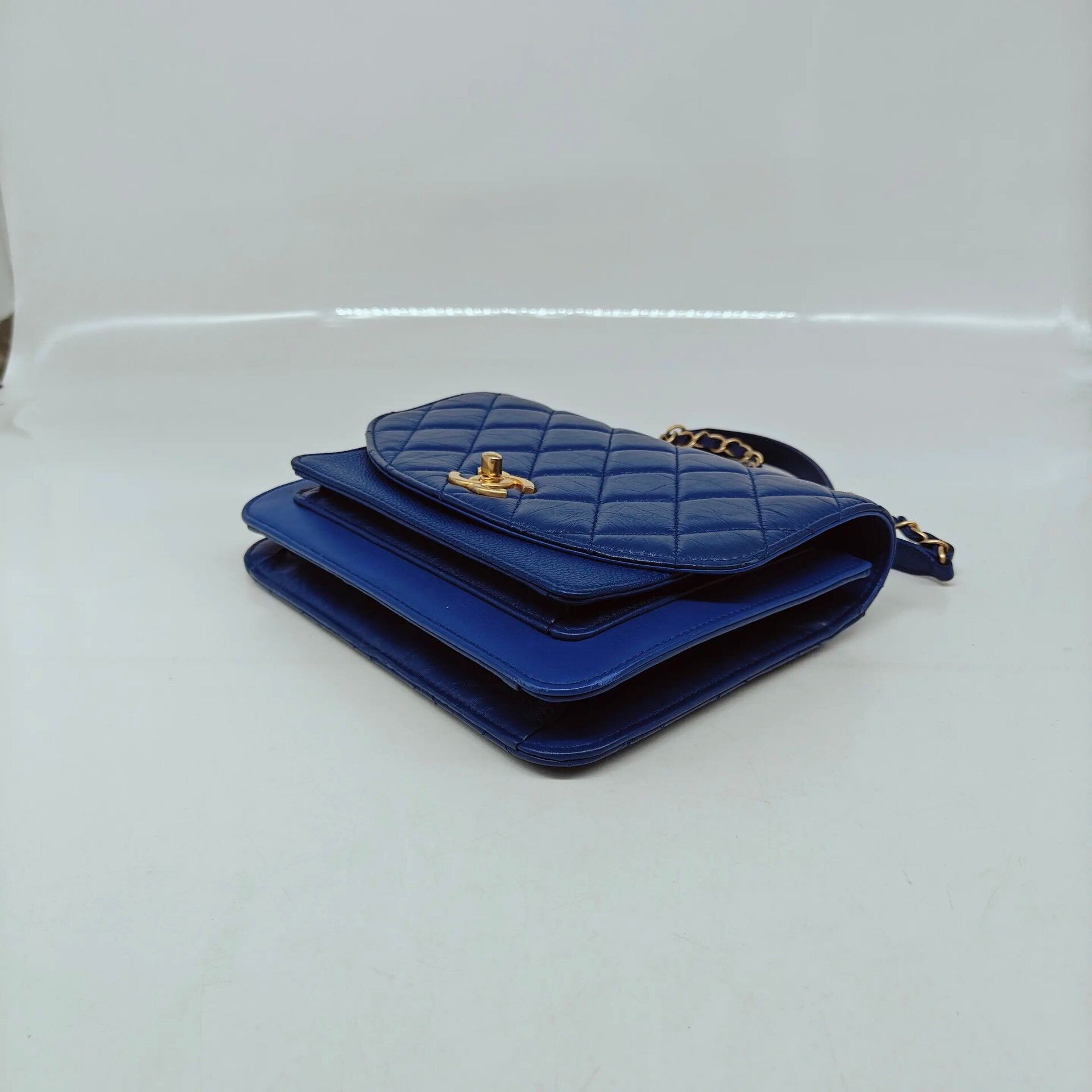 Chanel Pre-loved Bag Very good condition Size ONE SIZE - 6 Thumbnail