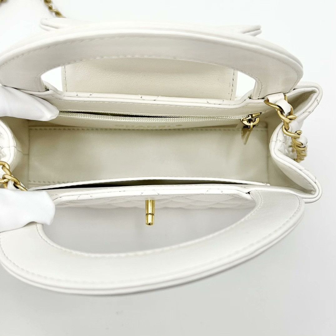 Chanel Pre-loved Bag Very good condition Size ONE SIZE - 6 Thumbnail