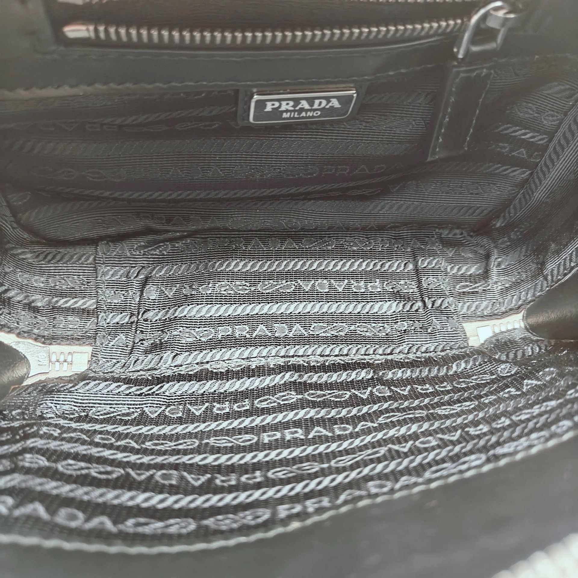 Prada Pre-loved Bag Very good condition Size ONE SIZE - 9 Thumbnail