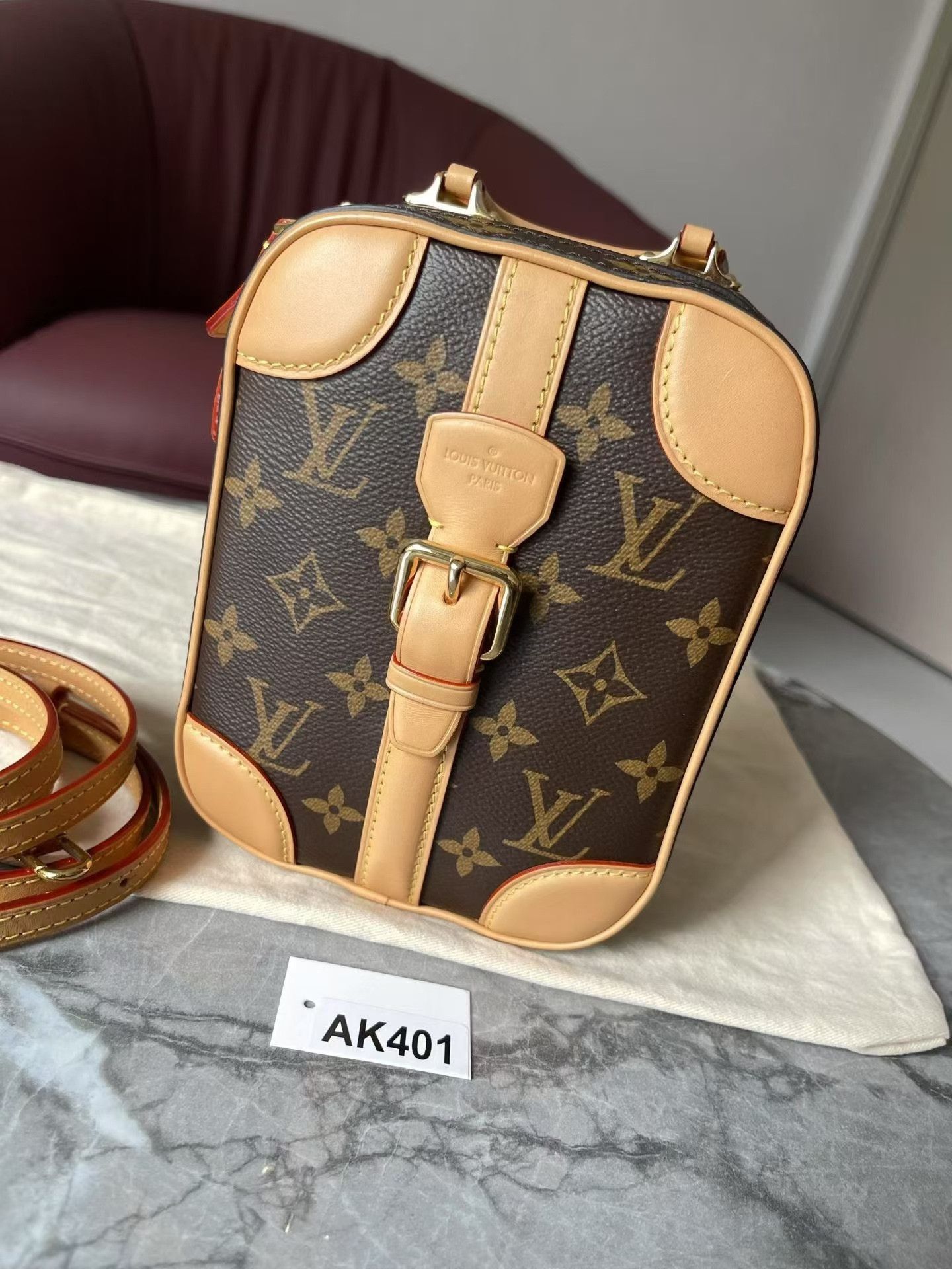 Louis Vuitton Pre-loved Bag Very good condition Size ONE SIZE - 4 Thumbnail