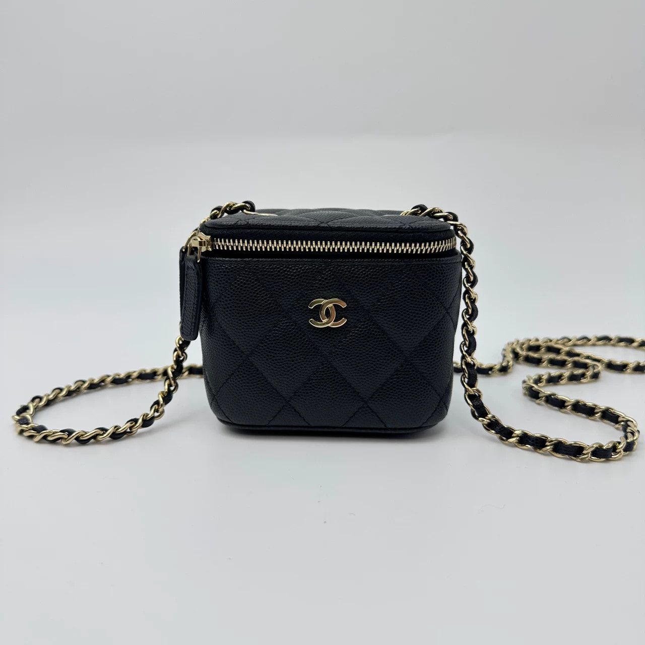 Chanel Pre-loved Bag Very good condition Size ONE SIZE - 2 Thumbnail