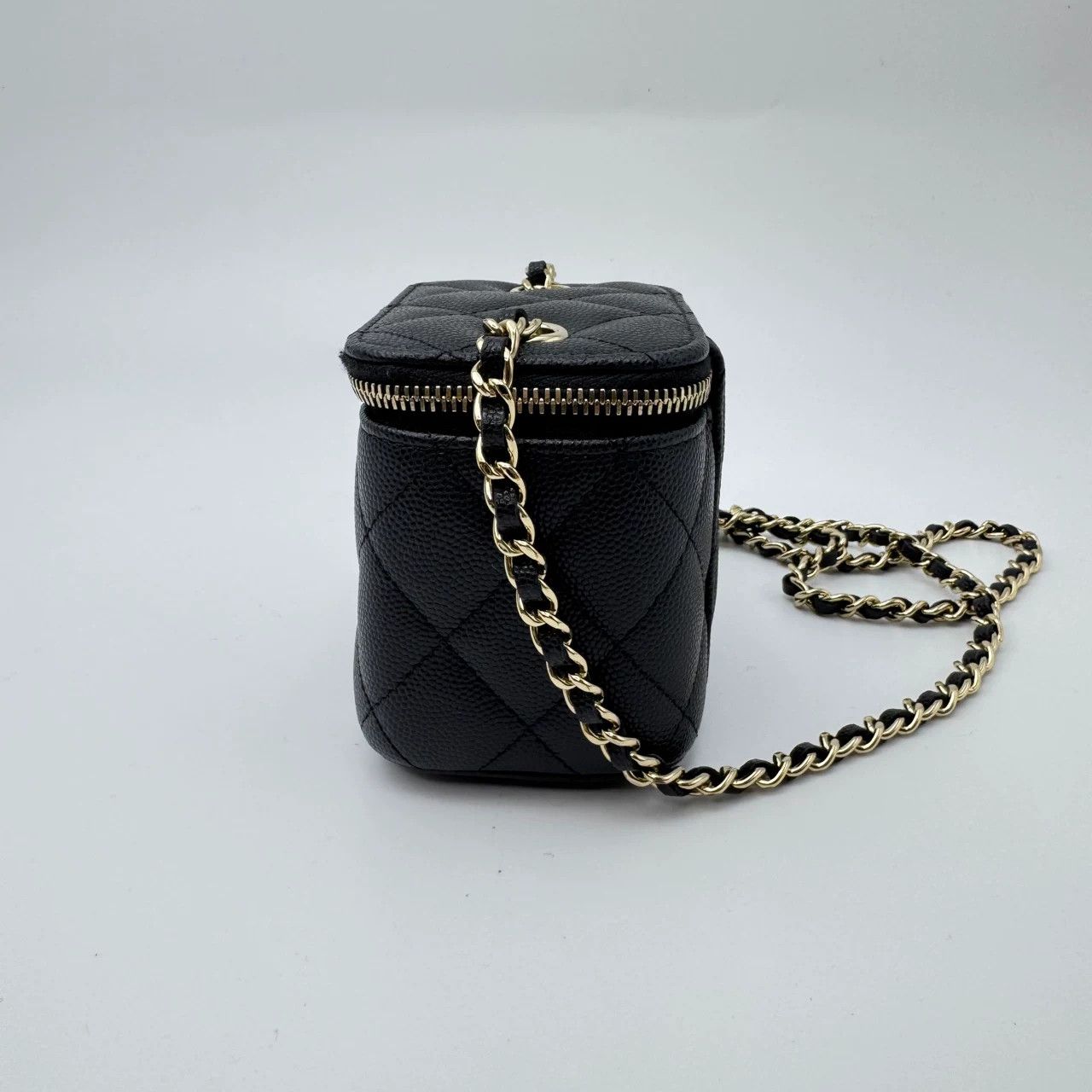 Chanel Pre-loved Bag Very good condition Size ONE SIZE - 5 Thumbnail