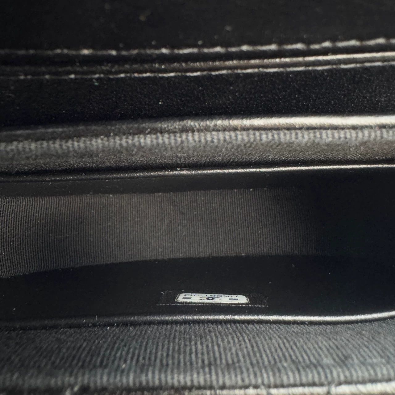Chanel Pre-loved Bag Very good condition Size ONE SIZE - 8 Thumbnail