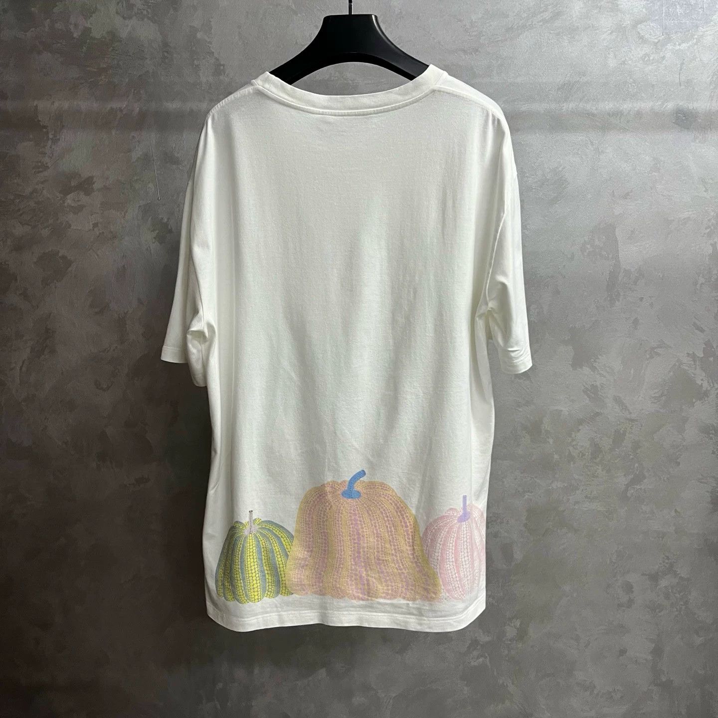 Louis Vuitton Louis Vuitton Retro Printed White T-Shirt L Women Size L / US 10 / IT 46 - 5 Thumbnail