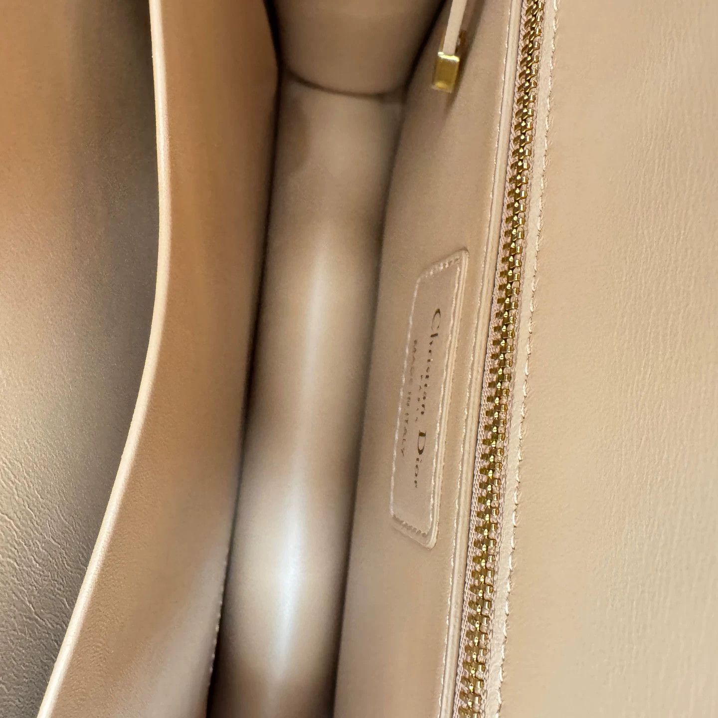 Dior Pre-loved Bag Very good condition Size ONE SIZE - 9 Thumbnail