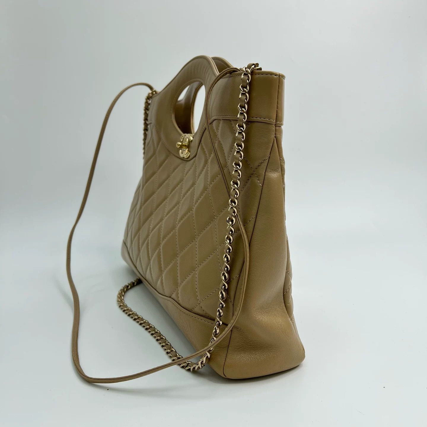 Chanel Pre-loved Bag Very good condition Size ONE SIZE - 3 Thumbnail