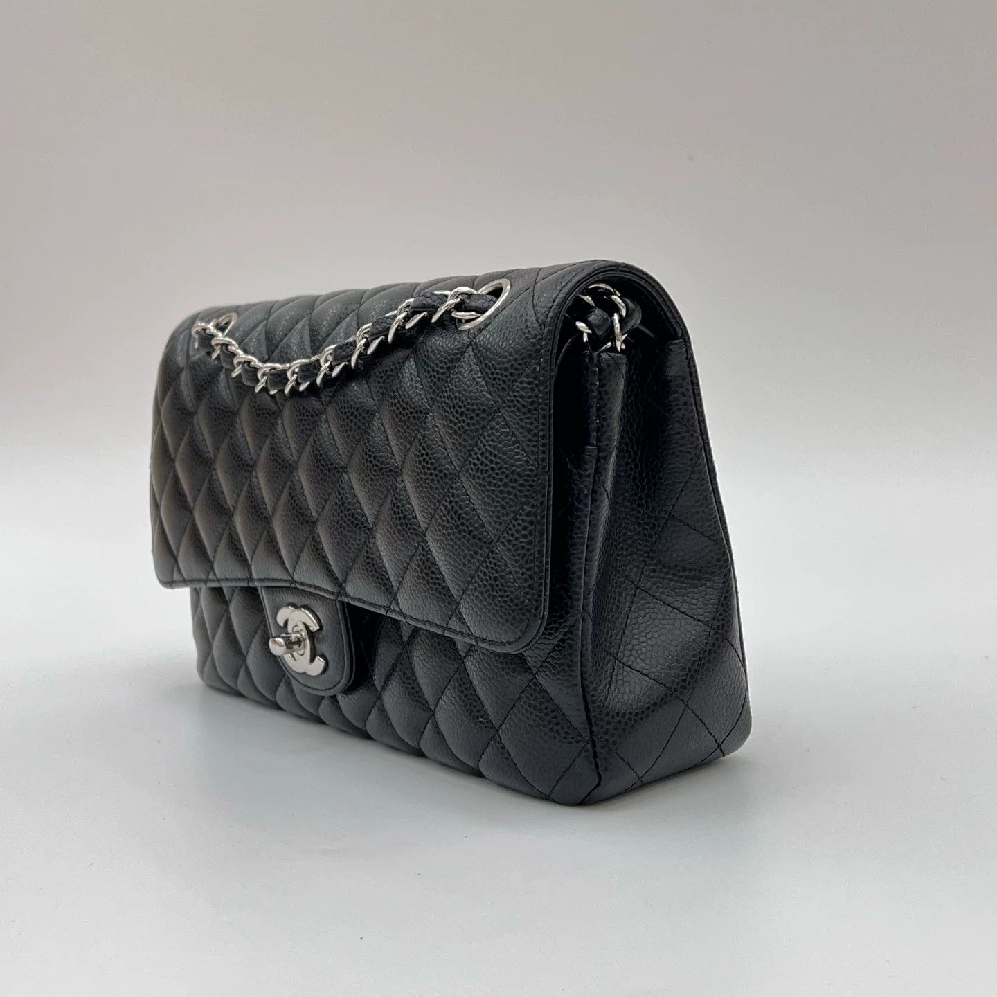 Chanel Pre-loved Bag Very good condition Size ONE SIZE - 4 Thumbnail