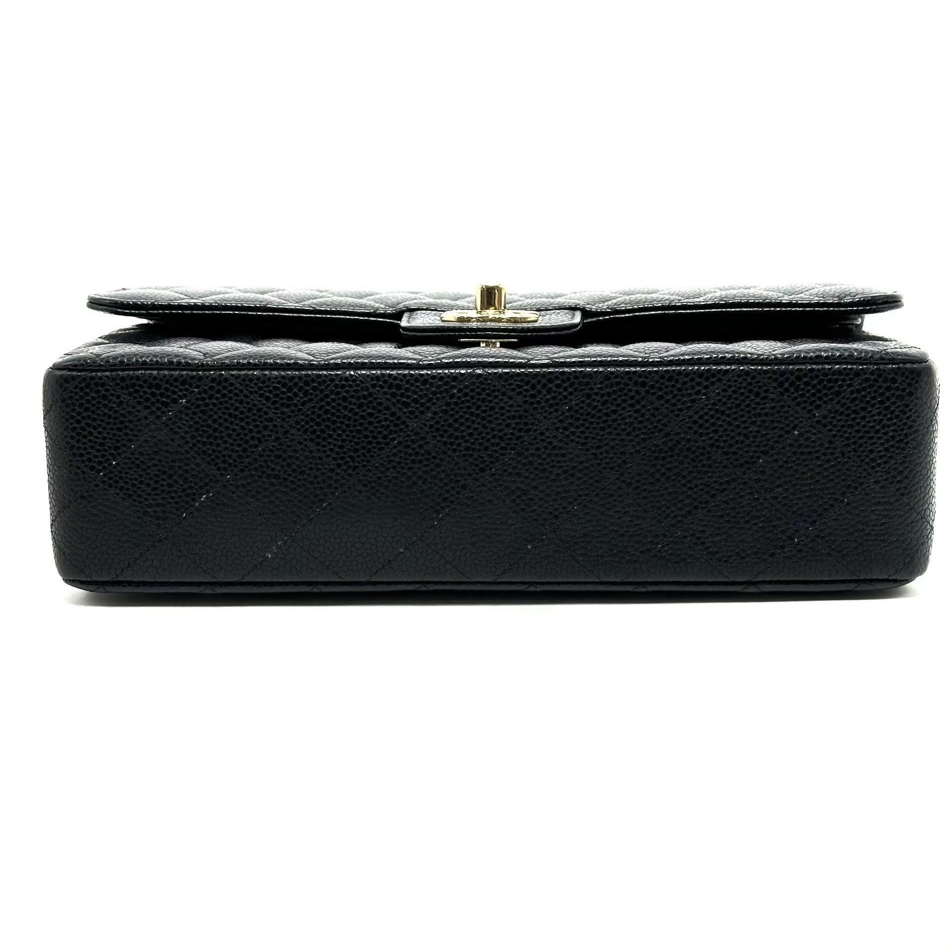 Chanel Pre-loved Bag Very good condition Size ONE SIZE - 5 Thumbnail