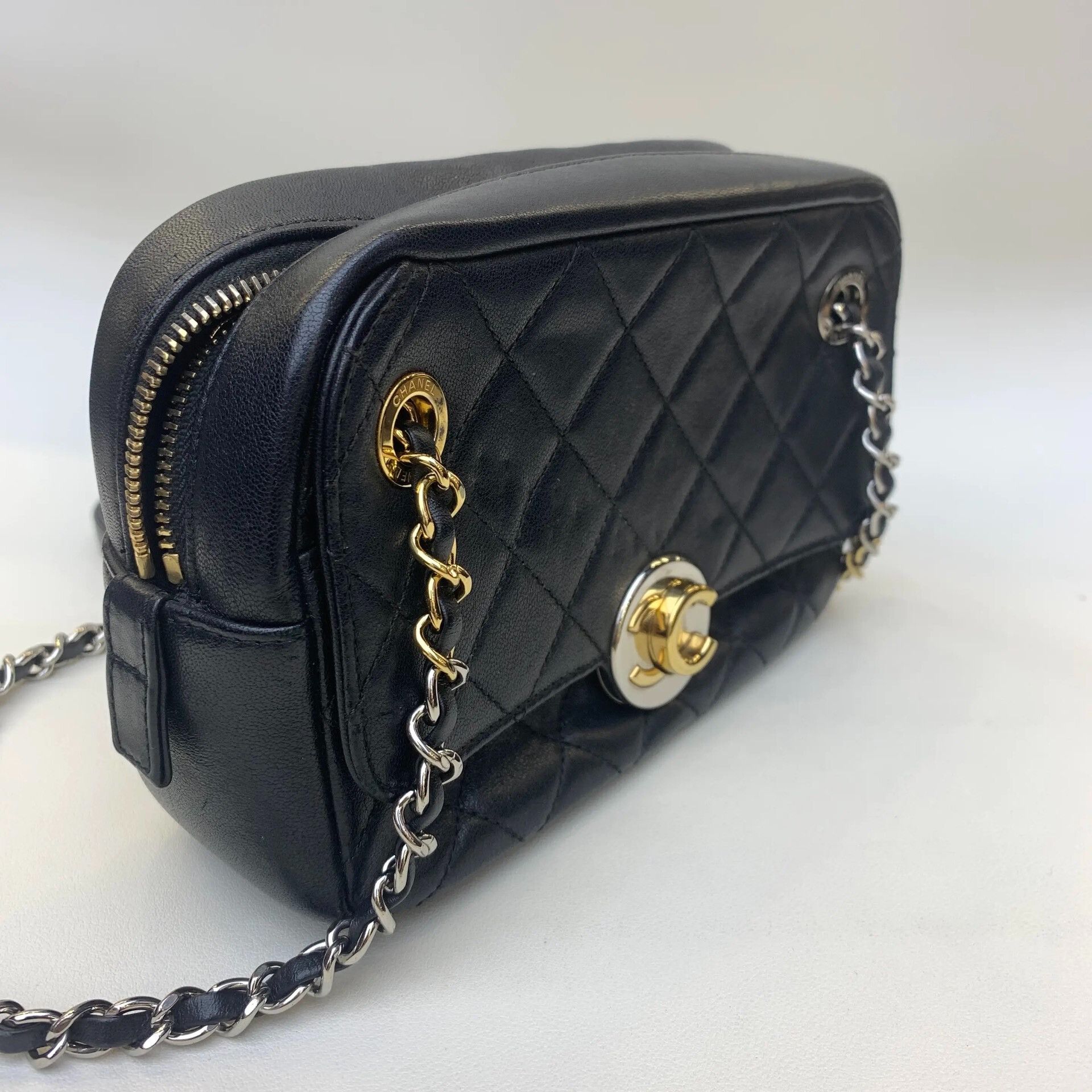 Chanel Pre-loved Bag Very good condition Size ONE SIZE - 2 Thumbnail