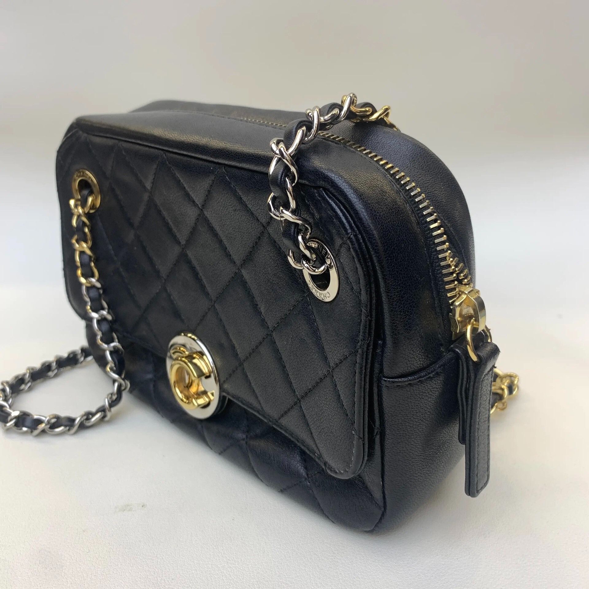 Chanel Pre-loved Bag Very good condition Size ONE SIZE - 3 Thumbnail