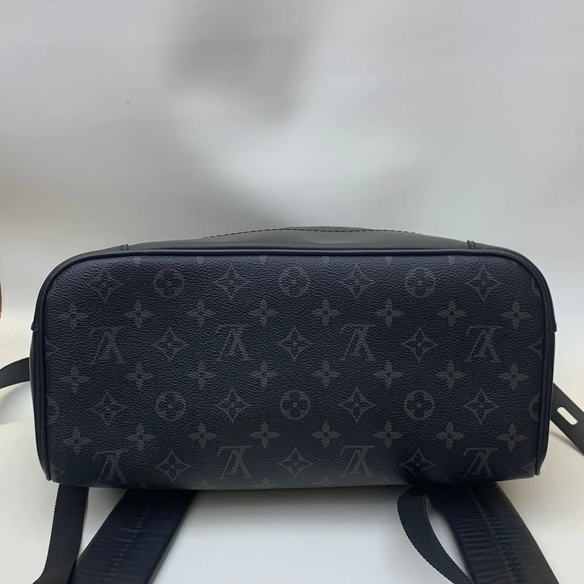 Louis Vuitton Pre-loved Bag Very good condition Size ONE SIZE - 5 Thumbnail