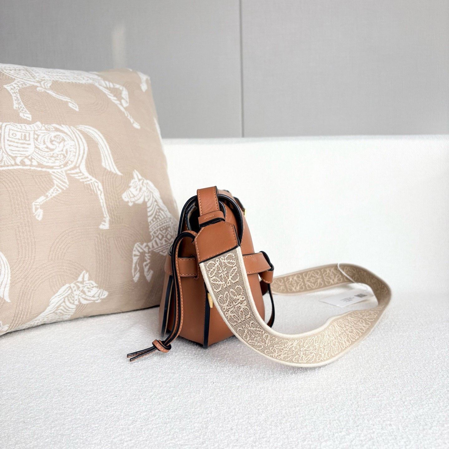 Loewe Pre-loved Bag Very good condition Size ONE SIZE - 3 Thumbnail