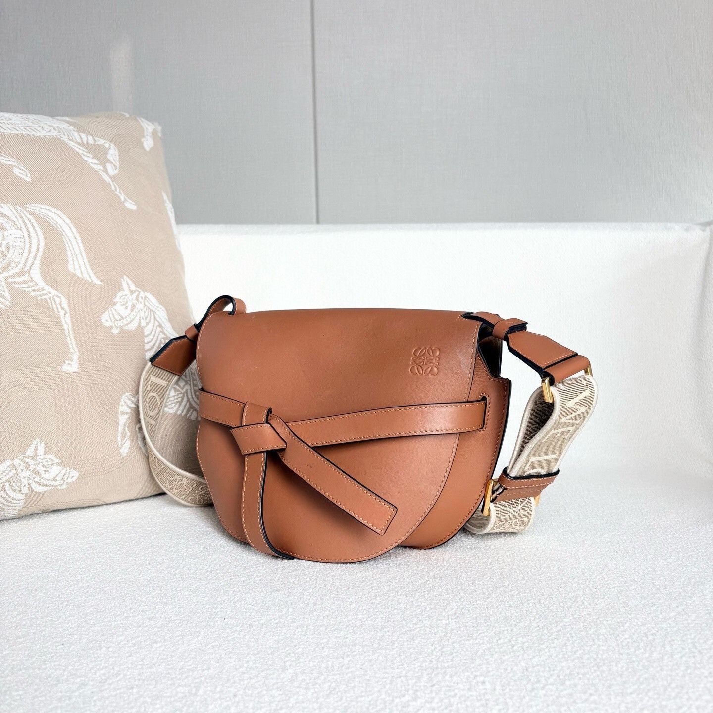 Loewe Pre-loved Bag Very good condition Size ONE SIZE - 4 Thumbnail