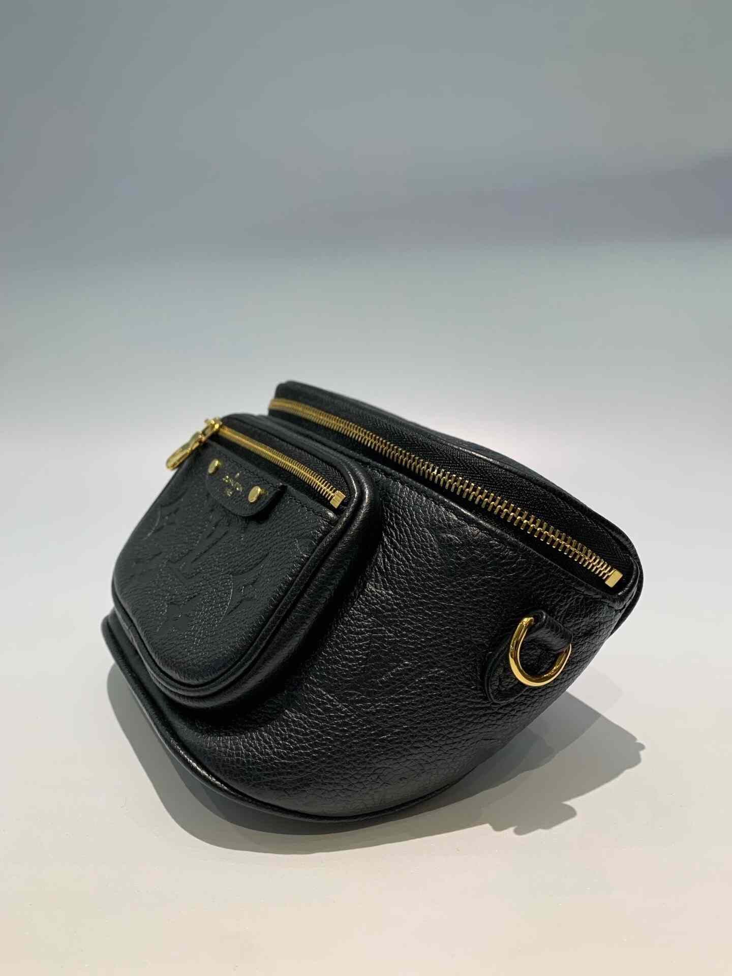 Louis Vuitton Pre-loved Bag Very good condition Size ONE SIZE - 4 Thumbnail