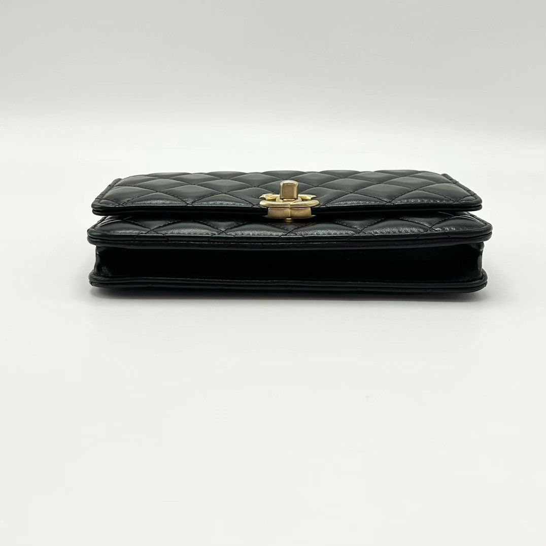 Chanel Pre-loved Bag Very good condition Size ONE SIZE - 5 Thumbnail