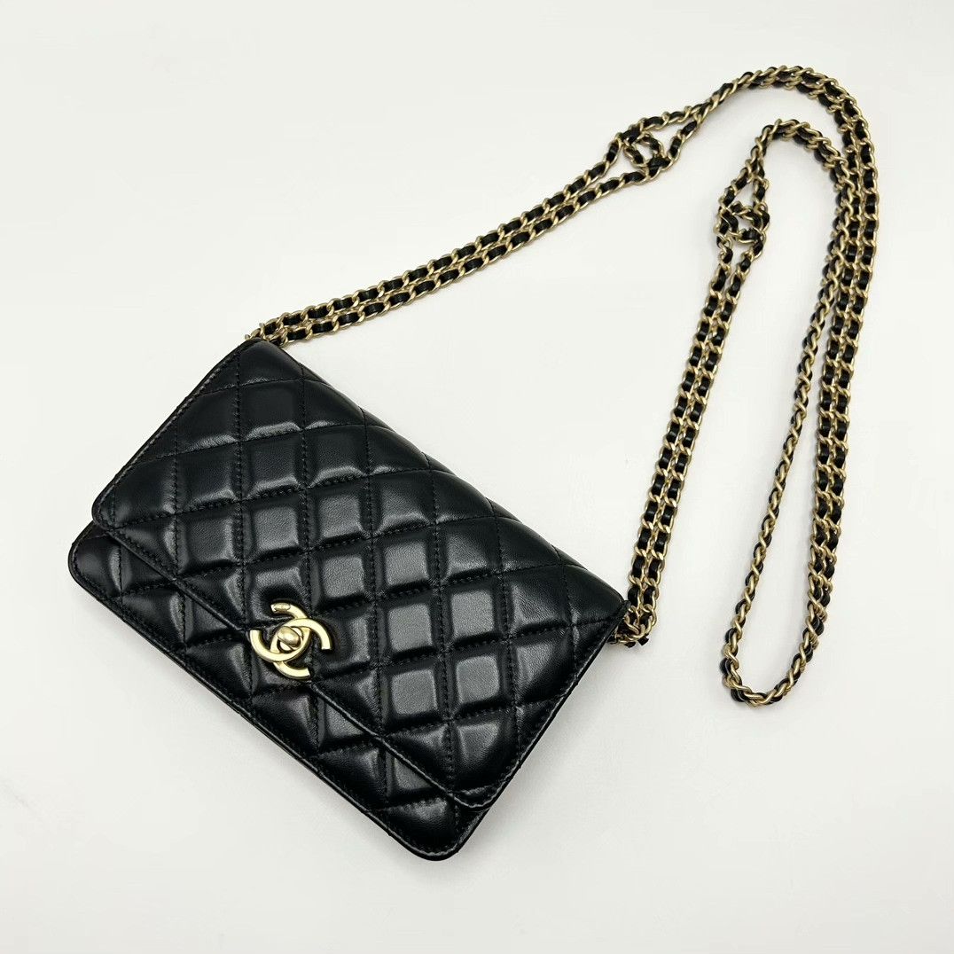 Chanel Pre-loved Bag Very good condition Size ONE SIZE - 3 Thumbnail
