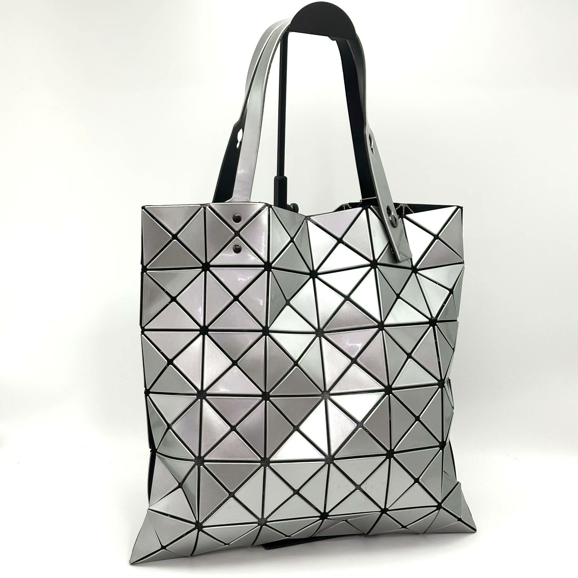 Issey Miyake Pre-loved Bag Very good condition Size ONE SIZE - 2 Thumbnail