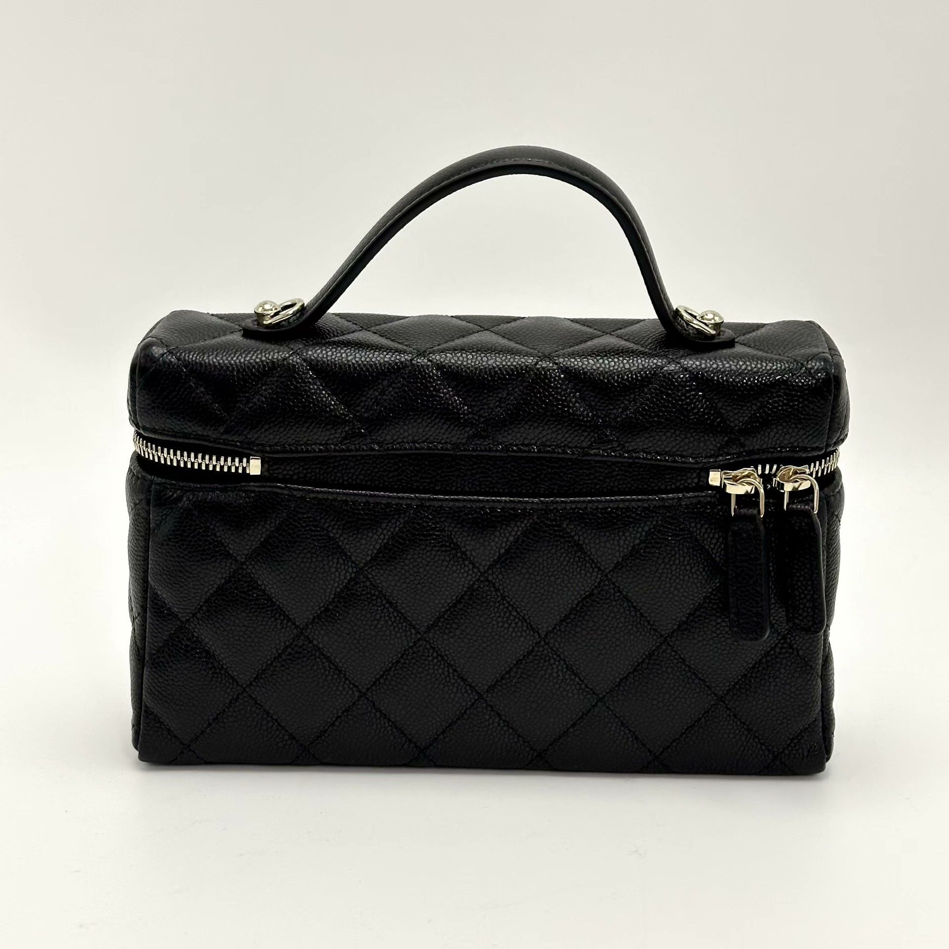 Chanel Pre-loved Bag Very good condition Size ONE SIZE - 3 Thumbnail