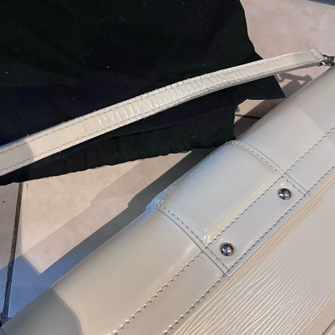 Louis Vuitton Pre-loved Bag Very good condition Size ONE SIZE - 3 Thumbnail