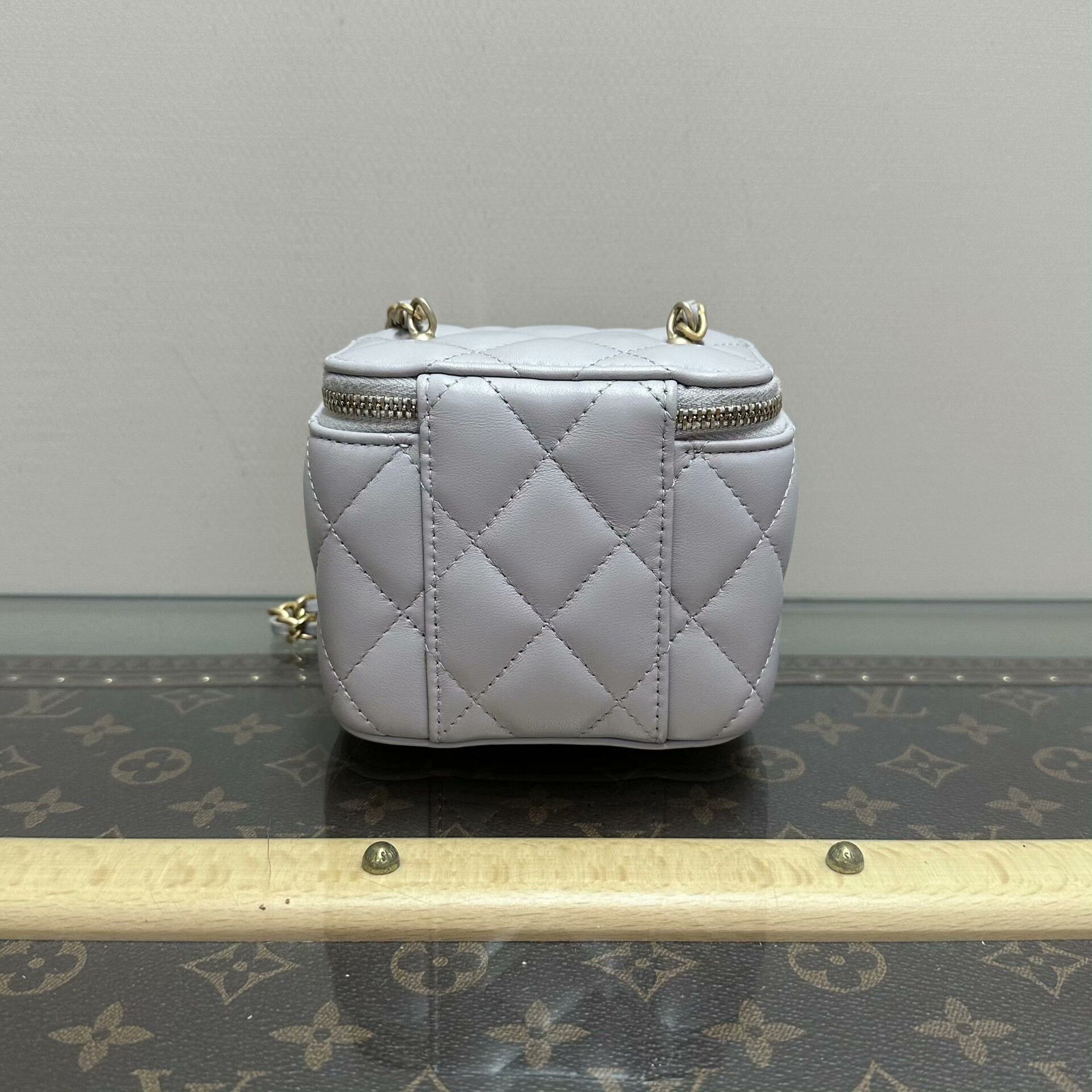 Chanel Pre-loved Bag Very good condition Size ONE SIZE - 5 Thumbnail