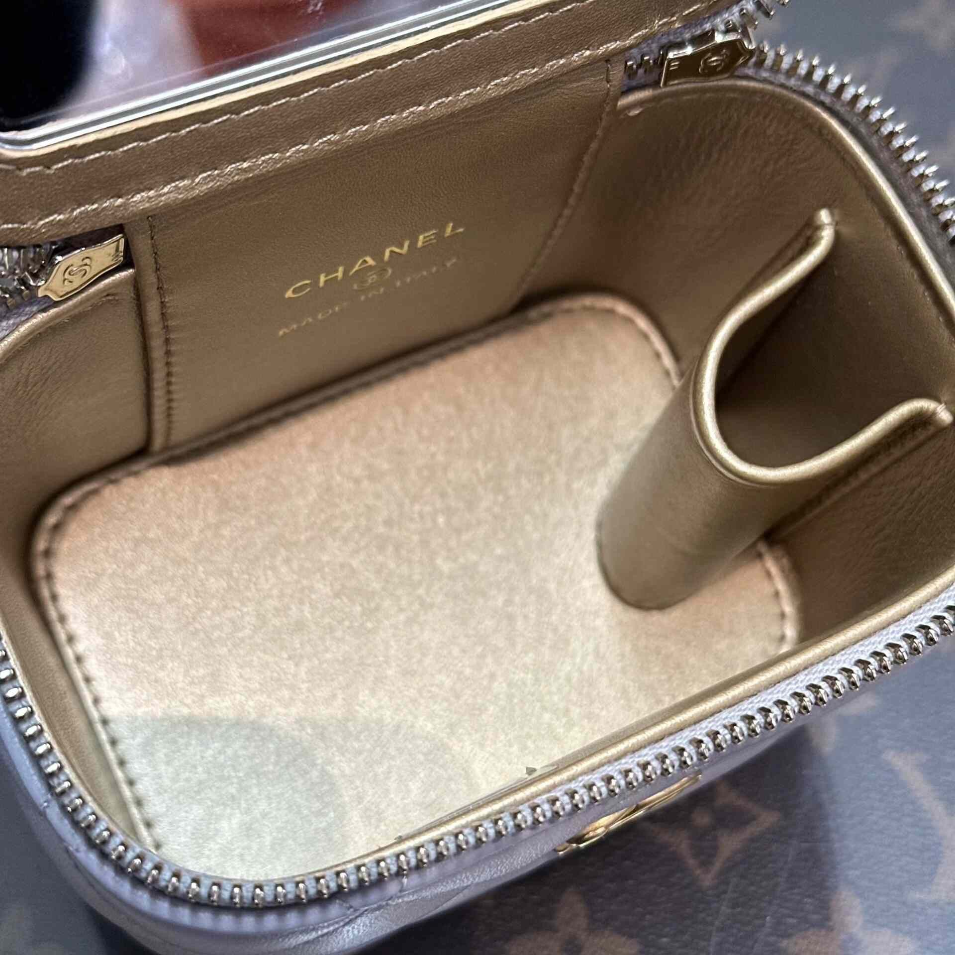 Chanel Pre-loved Bag Very good condition Size ONE SIZE - 6 Thumbnail