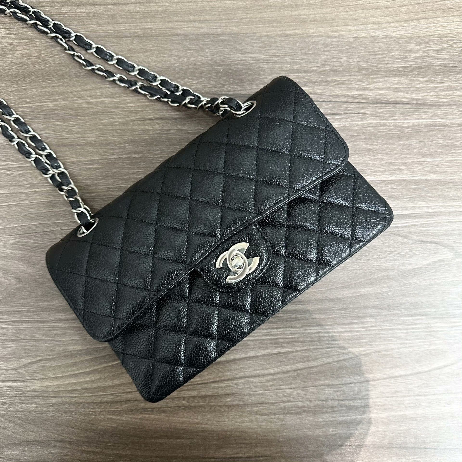 Chanel Pre-loved Bag Very good condition Size ONE SIZE - 3 Thumbnail