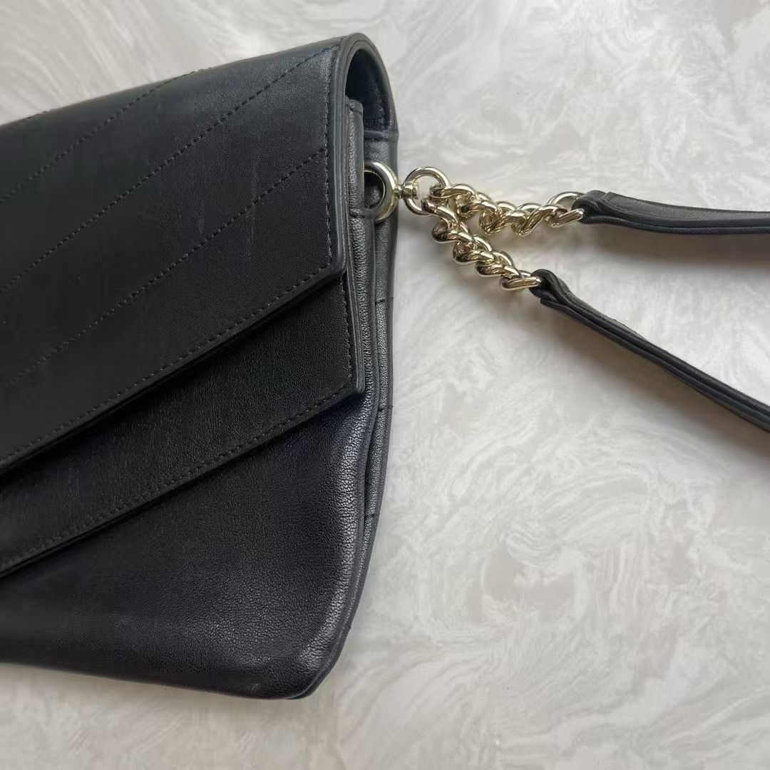 Chanel Pre-loved Bag Very good condition Size ONE SIZE - 7 Thumbnail