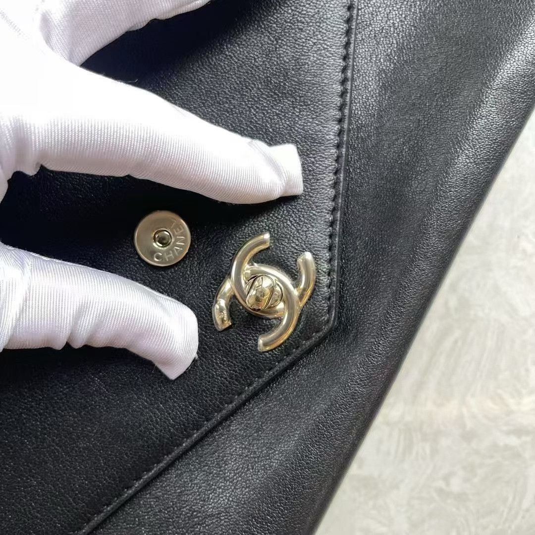 Chanel Pre-loved Bag Very good condition Size ONE SIZE - 8 Thumbnail