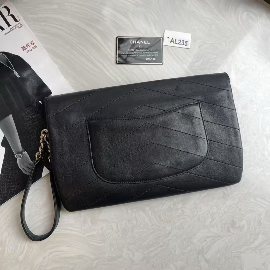 Chanel Pre-loved Bag Very good condition Size ONE SIZE - 5 Thumbnail