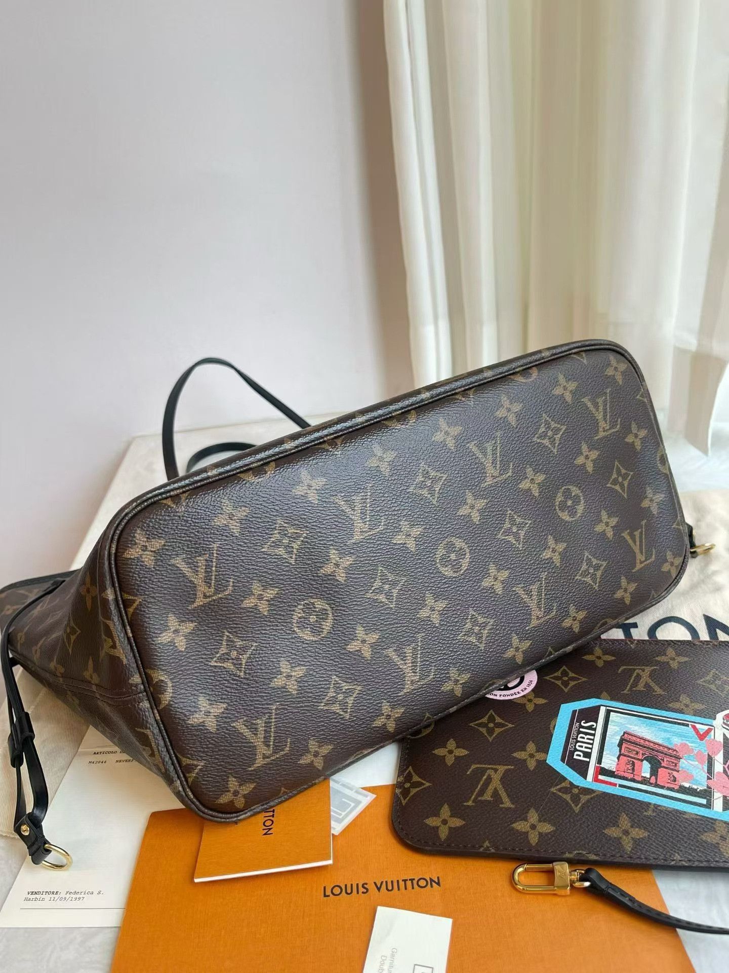 Louis Vuitton Pre-loved Bag Very good condition Size ONE SIZE - 7 Thumbnail