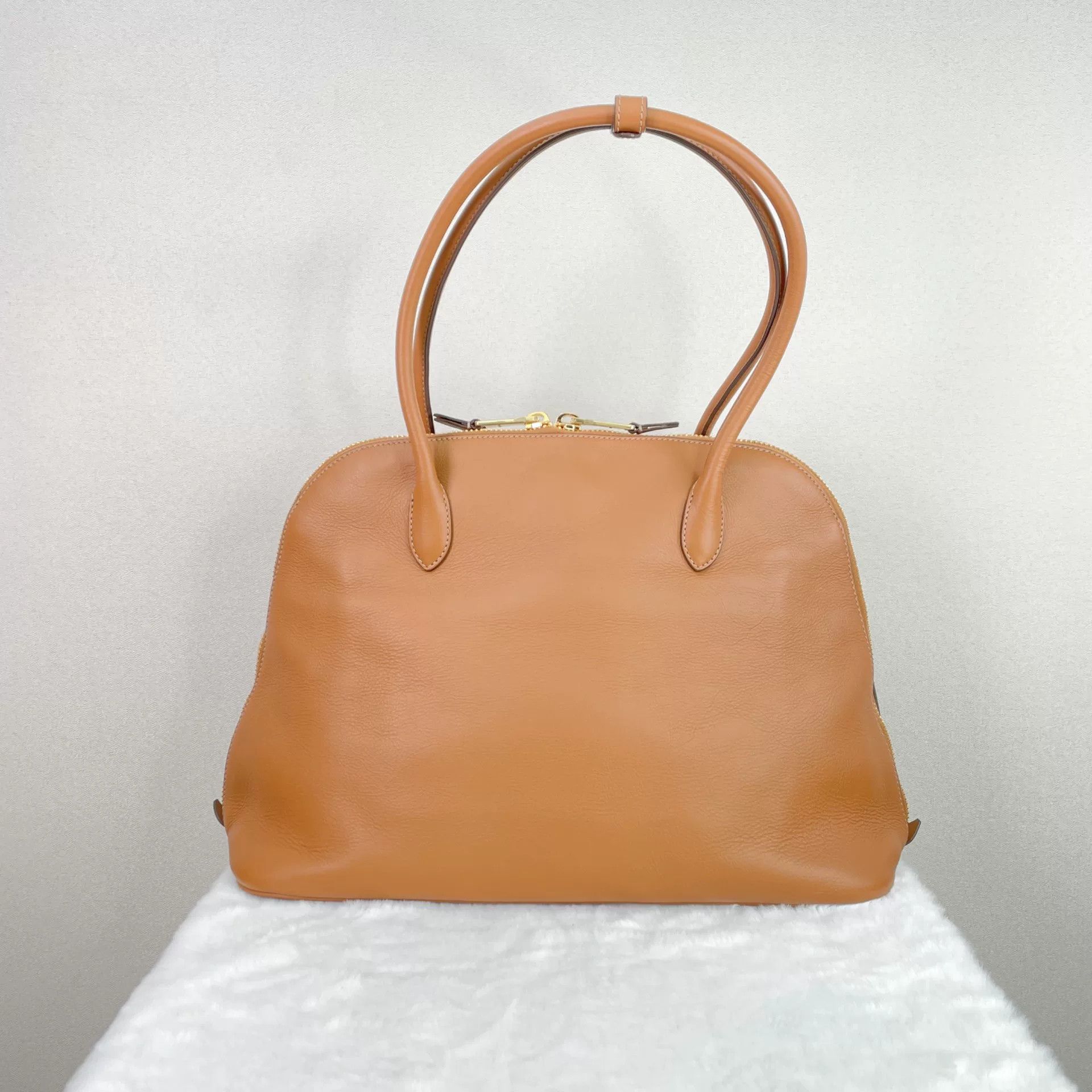 Miu Miu Pre-loved Bag Very good condition Size ONE SIZE - 2 Thumbnail
