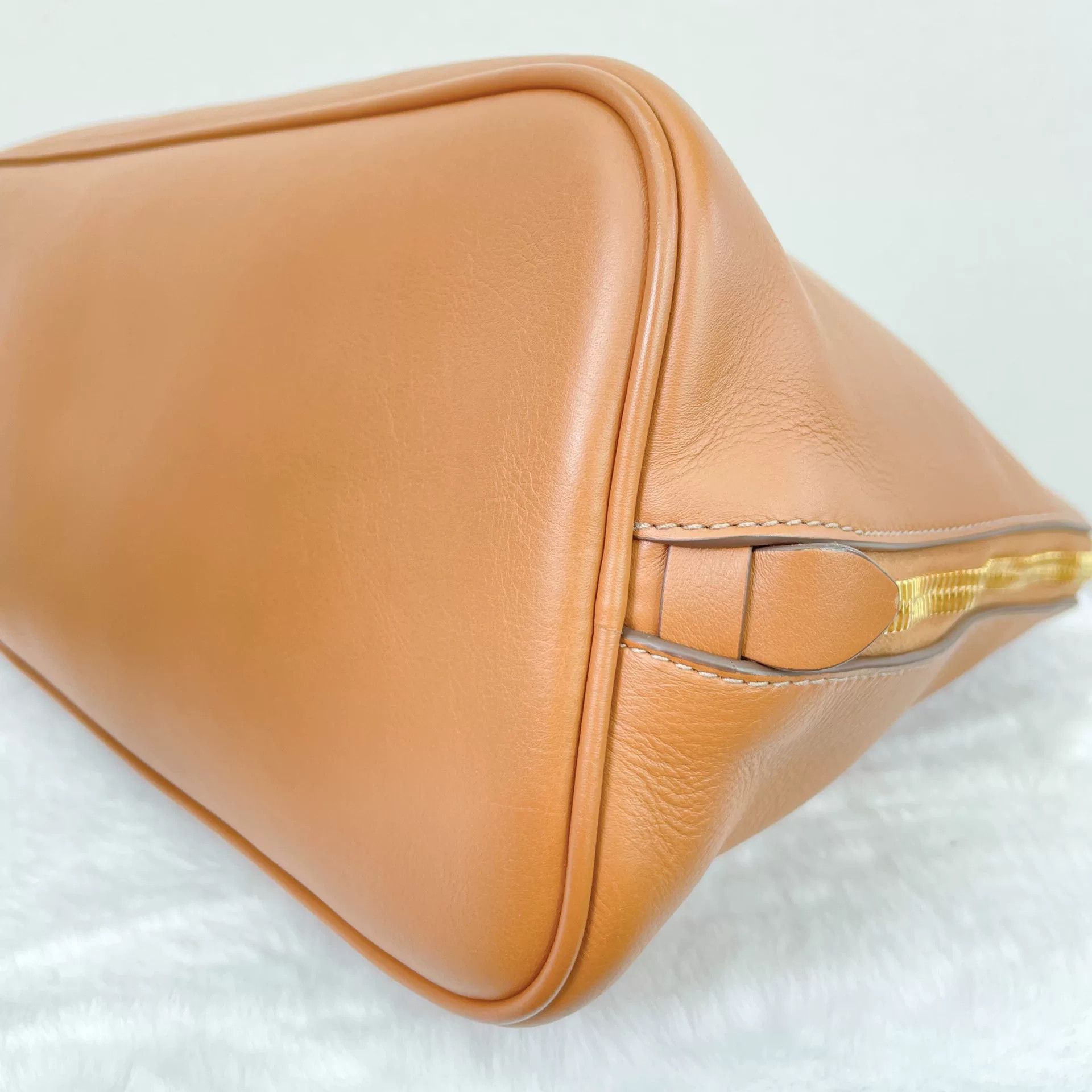 Miu Miu Pre-loved Bag Very good condition Size ONE SIZE - 5 Thumbnail