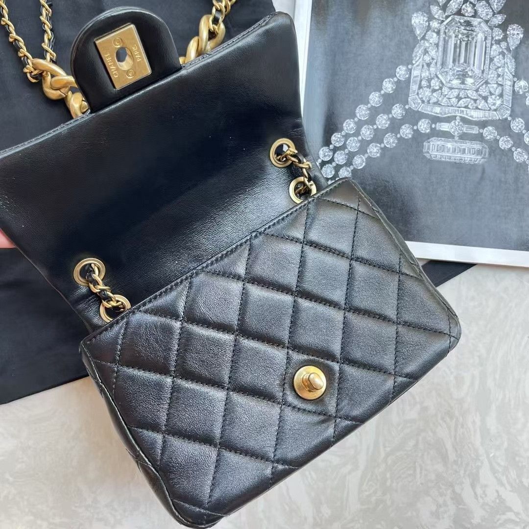 Chanel Pre-loved Bag Very good condition Size ONE SIZE - 8 Thumbnail