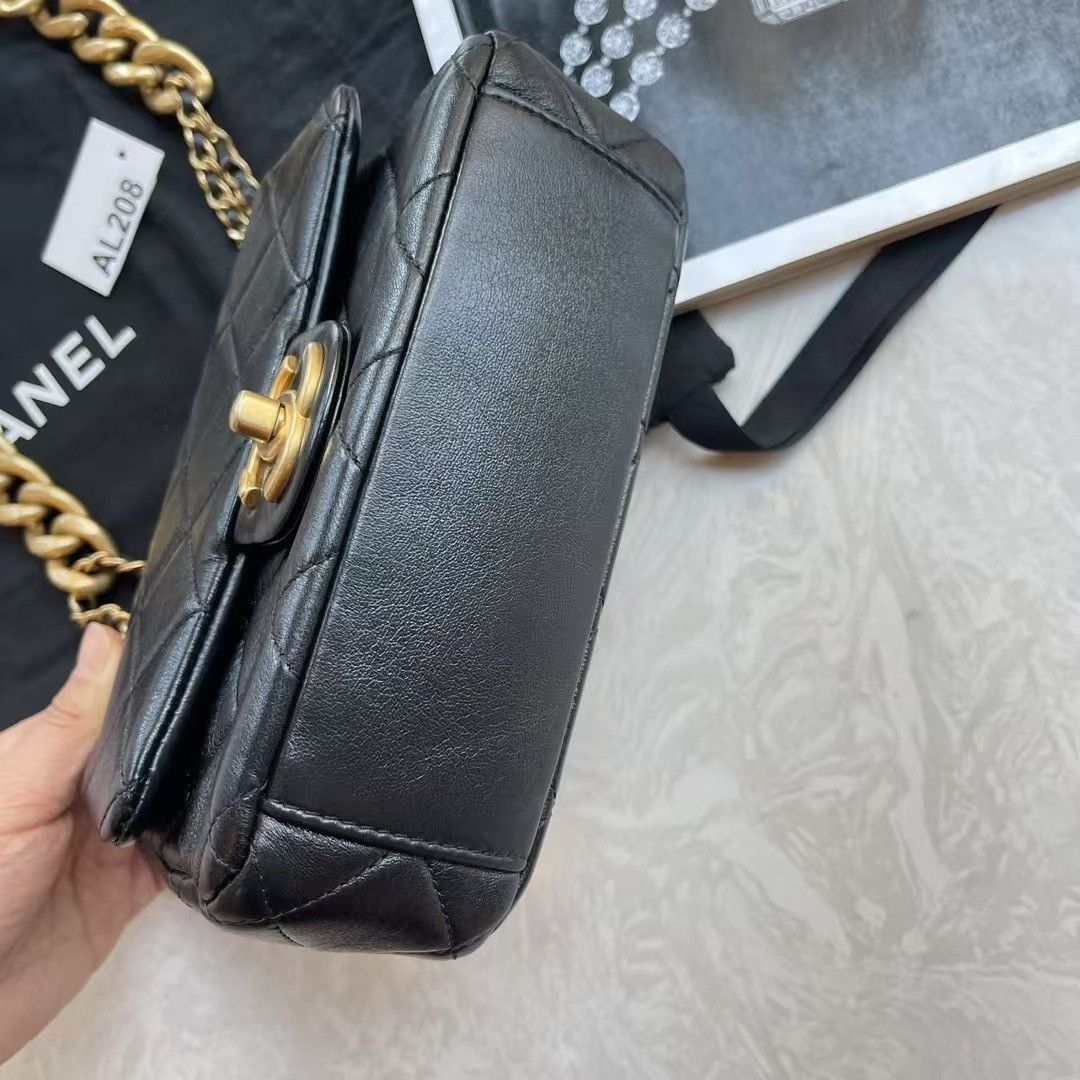 Chanel Pre-loved Bag Very good condition Size ONE SIZE - 3 Thumbnail