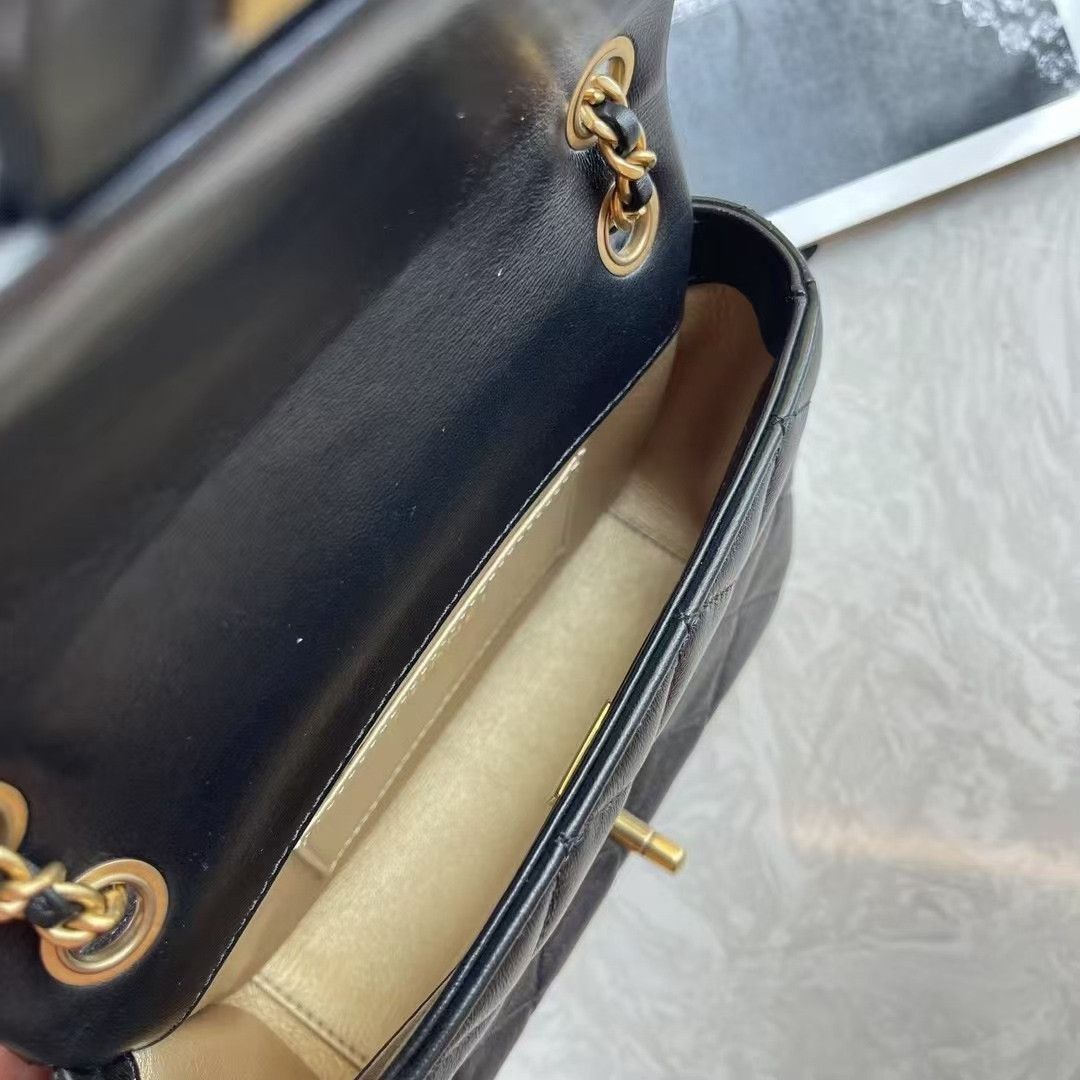 Chanel Pre-loved Bag Very good condition Size ONE SIZE - 9 Thumbnail