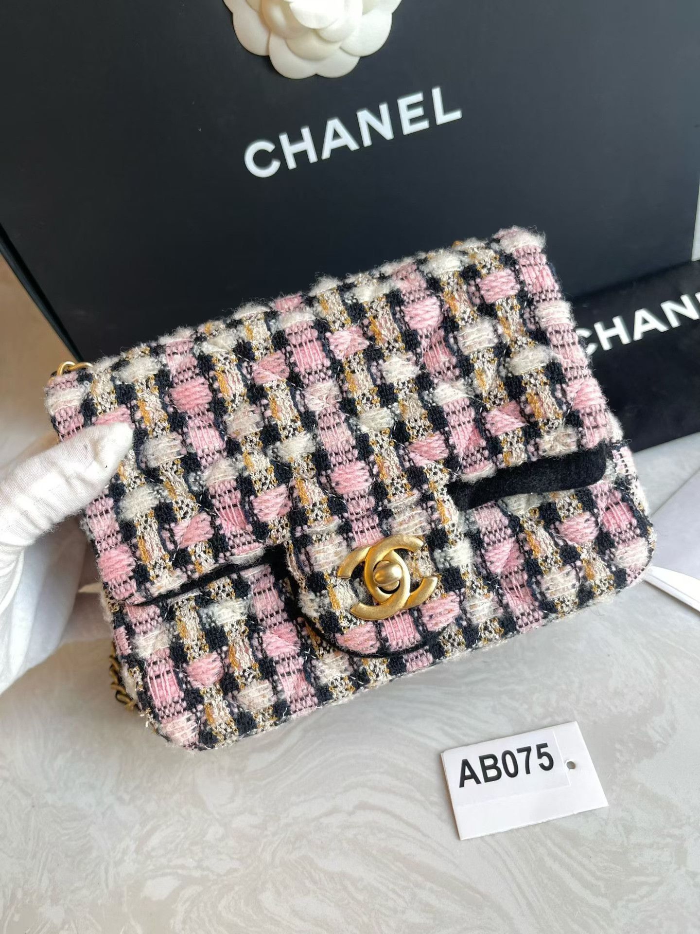 Chanel Pre-loved Bag Very good condition Size ONE SIZE - 3 Thumbnail