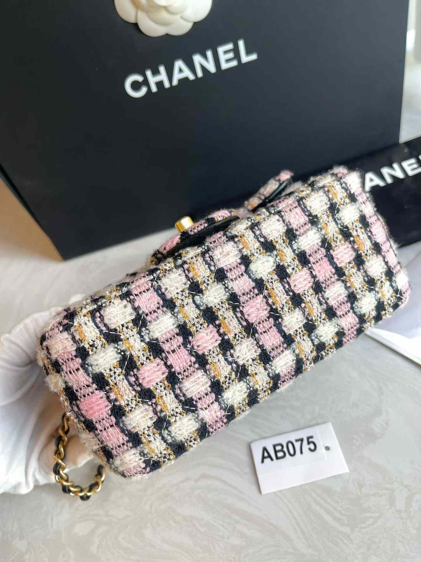 Chanel Pre-loved Bag Very good condition Size ONE SIZE - 4 Thumbnail