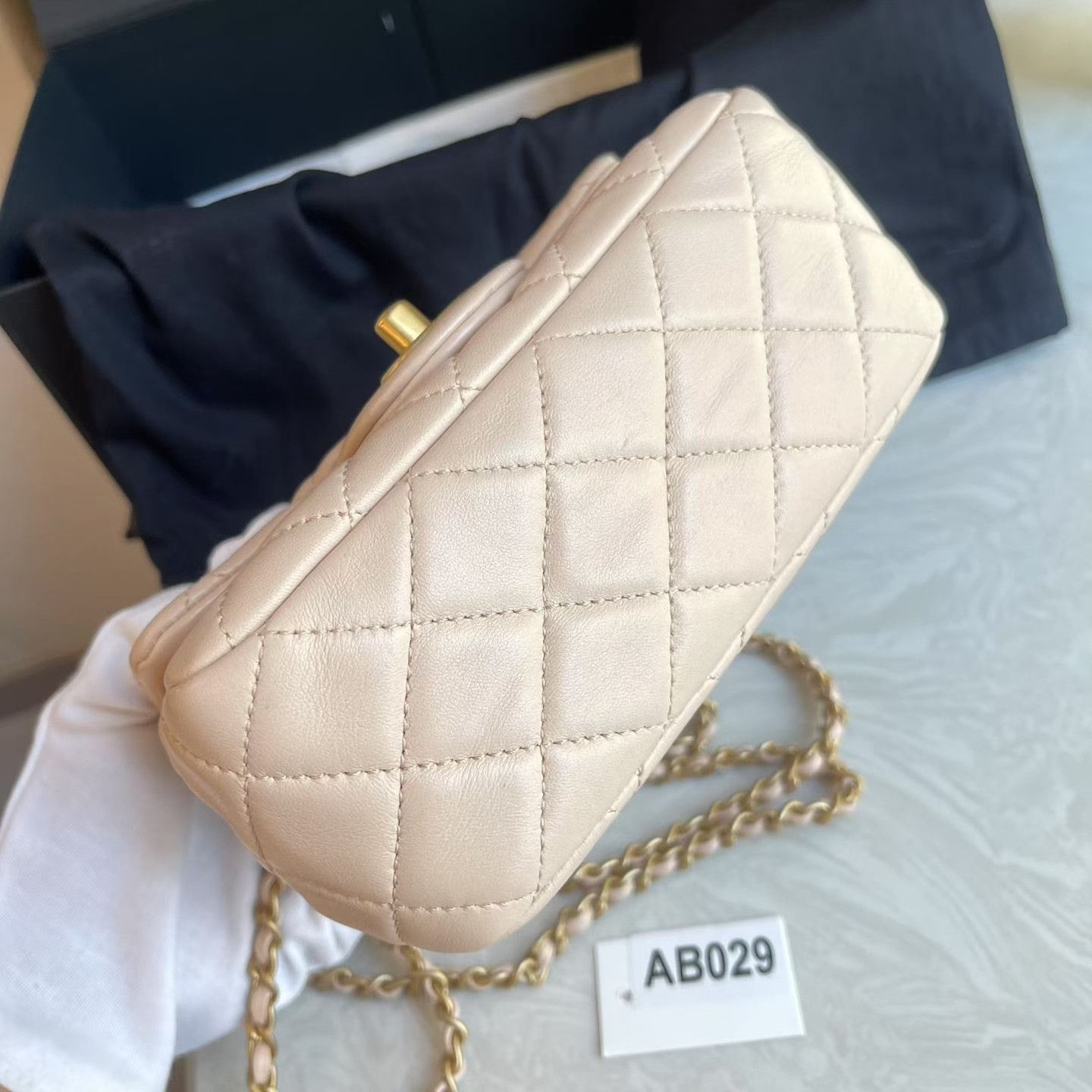Chanel Pre-loved Bag Very good condition Size ONE SIZE - 4 Thumbnail