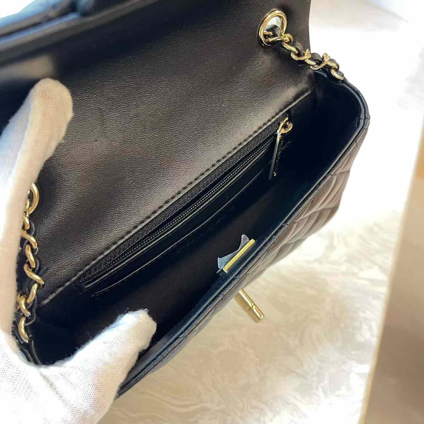 Chanel Pre-loved Bag Very good condition Size ONE SIZE - 9 Thumbnail