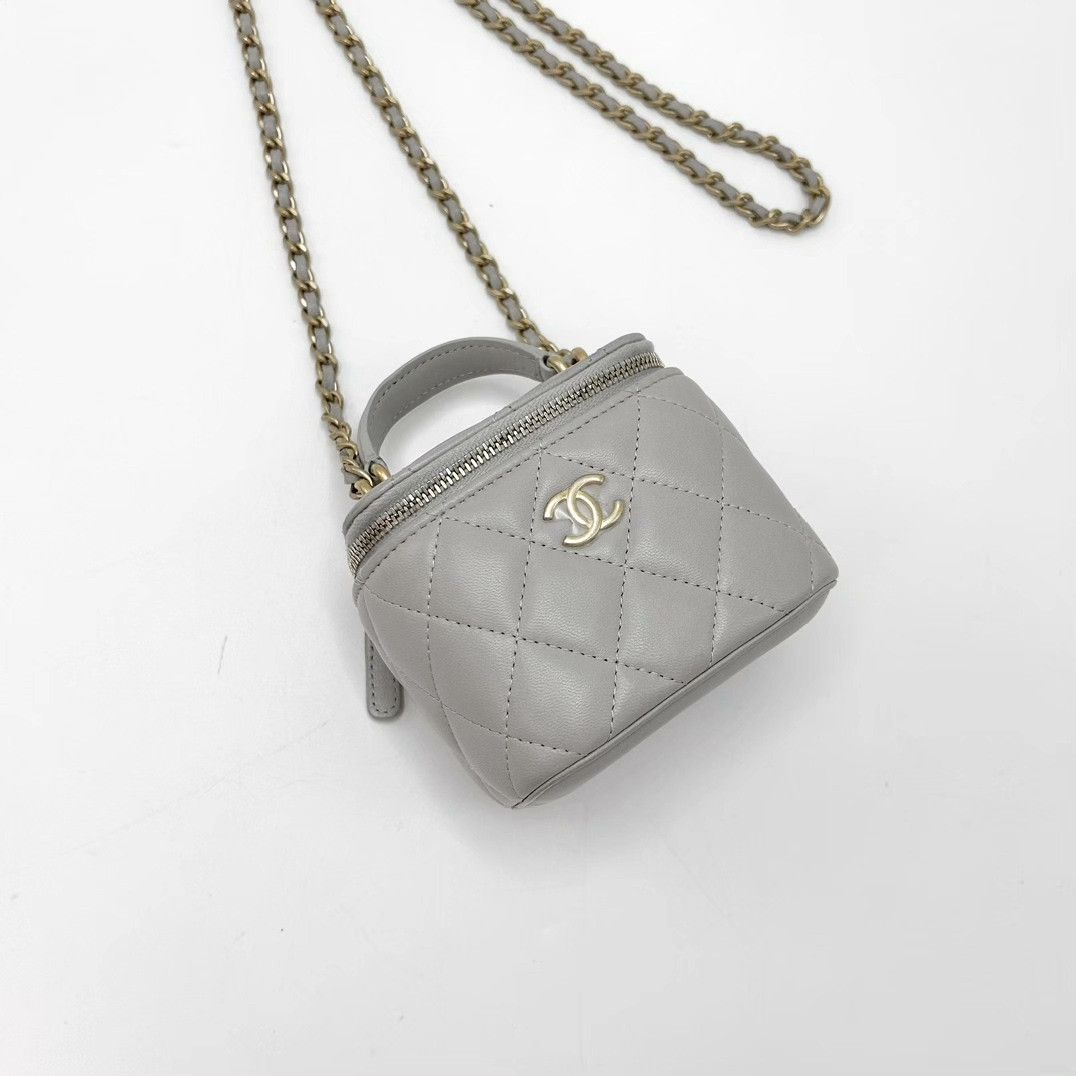 Chanel Pre-loved Bag Very good condition Size ONE SIZE - 4 Thumbnail