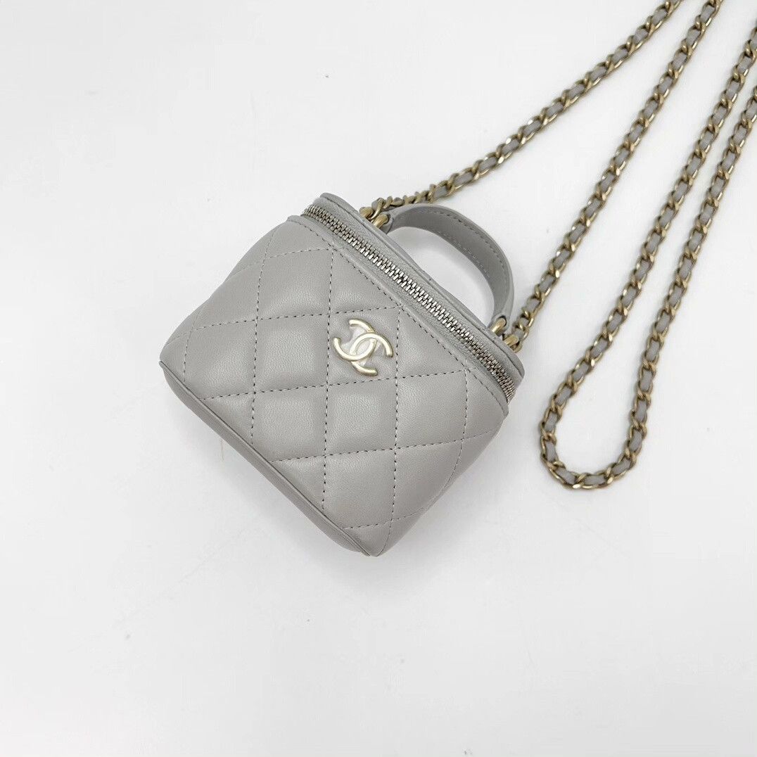Chanel Pre-loved Bag Very good condition Size ONE SIZE - 3 Thumbnail