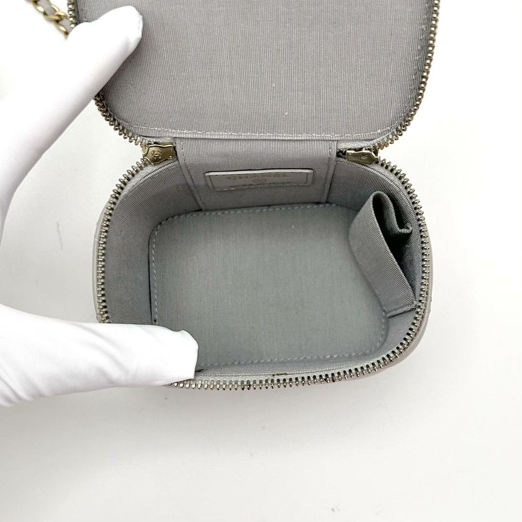 Chanel Pre-loved Bag Very good condition Size ONE SIZE - 6 Thumbnail