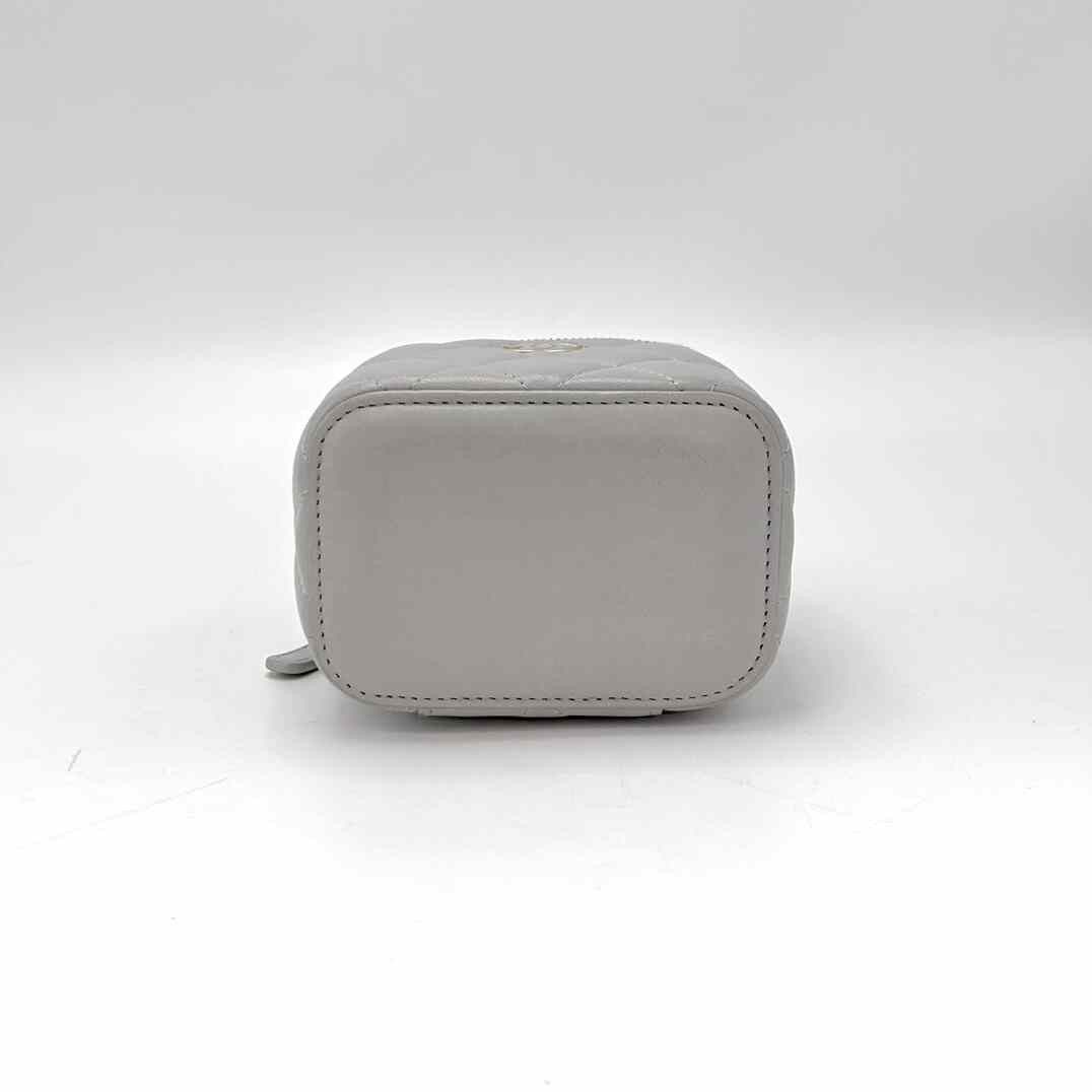 Chanel Pre-loved Bag Very good condition Size ONE SIZE - 5 Thumbnail
