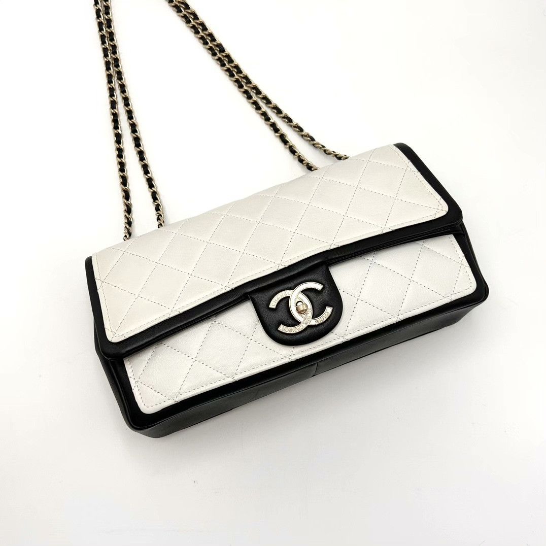 Chanel Pre-loved Bag Very good condition Size ONE SIZE - 3 Thumbnail