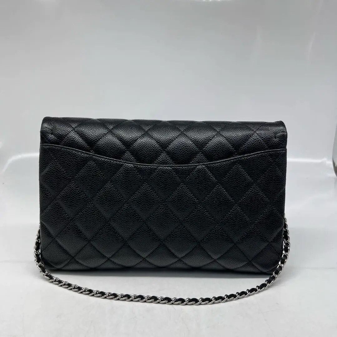 Chanel Pre-loved Bag Very good condition Size ONE SIZE - 4 Thumbnail