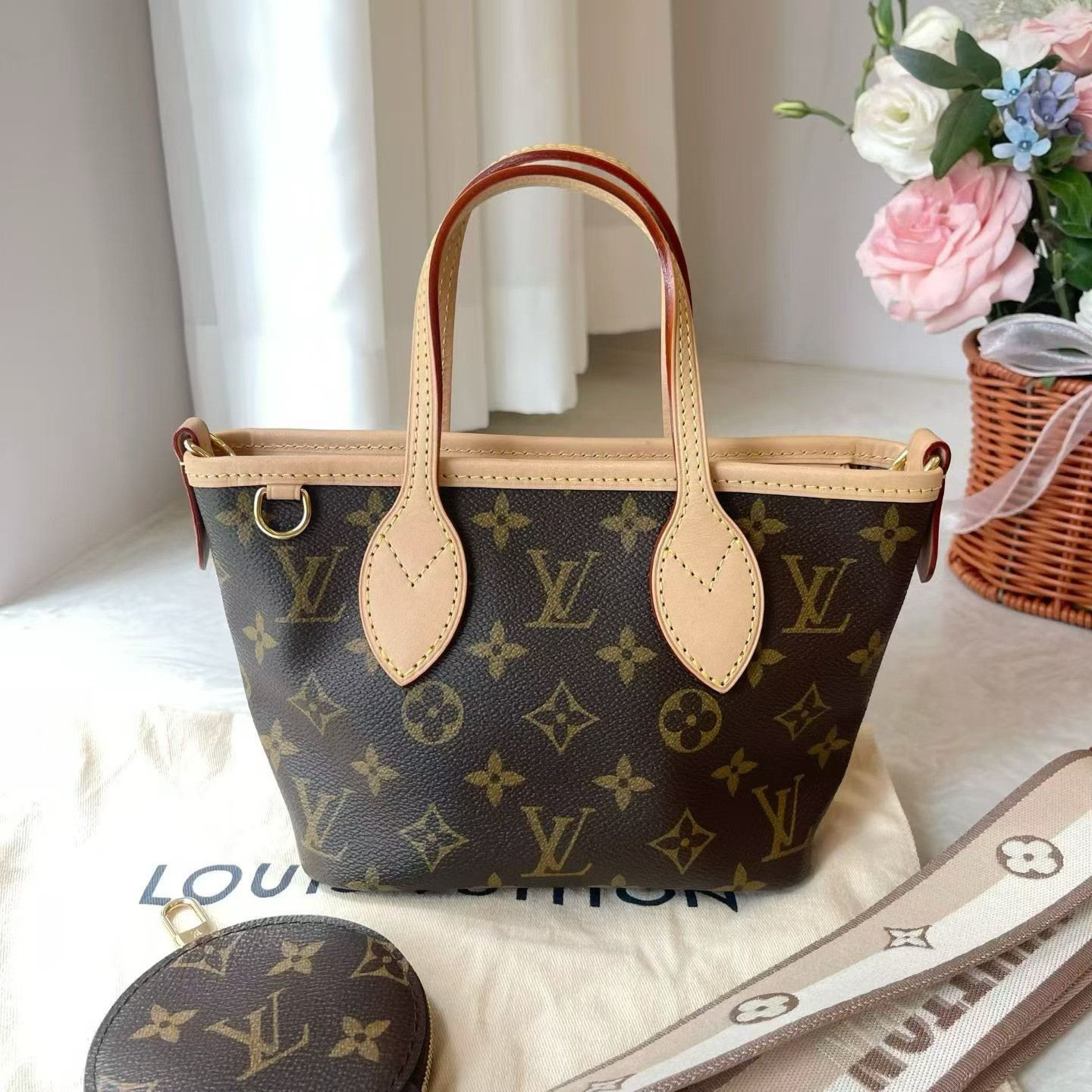 Louis Vuitton Pre-loved Bag Very good condition Size ONE SIZE - 5 Thumbnail