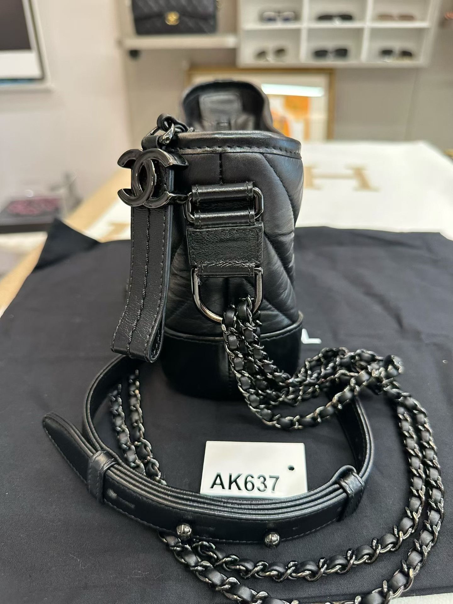 Chanel Pre-loved Bag Very good condition Size ONE SIZE - 5 Thumbnail