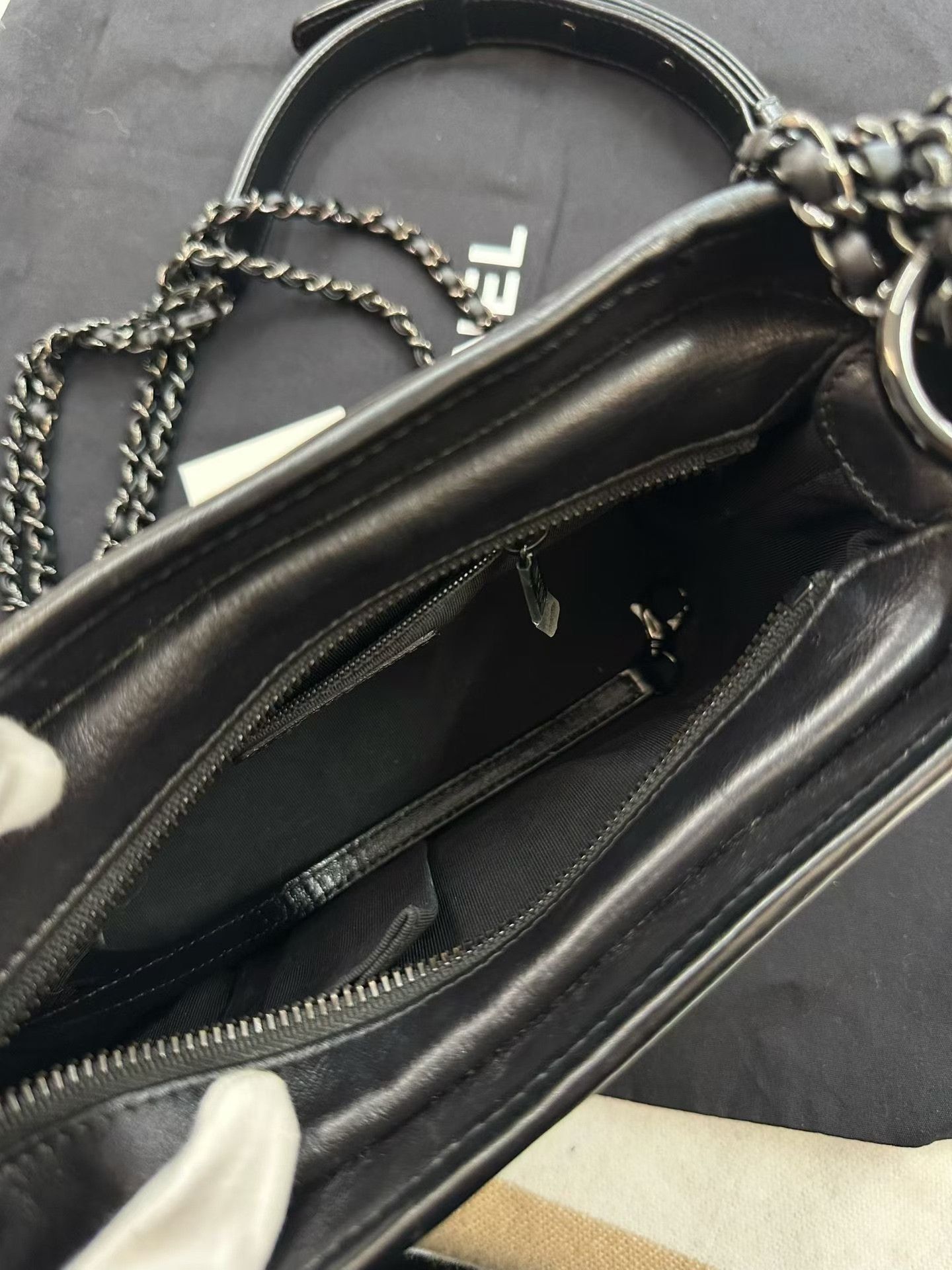 Chanel Pre-loved Bag Very good condition Size ONE SIZE - 7 Thumbnail