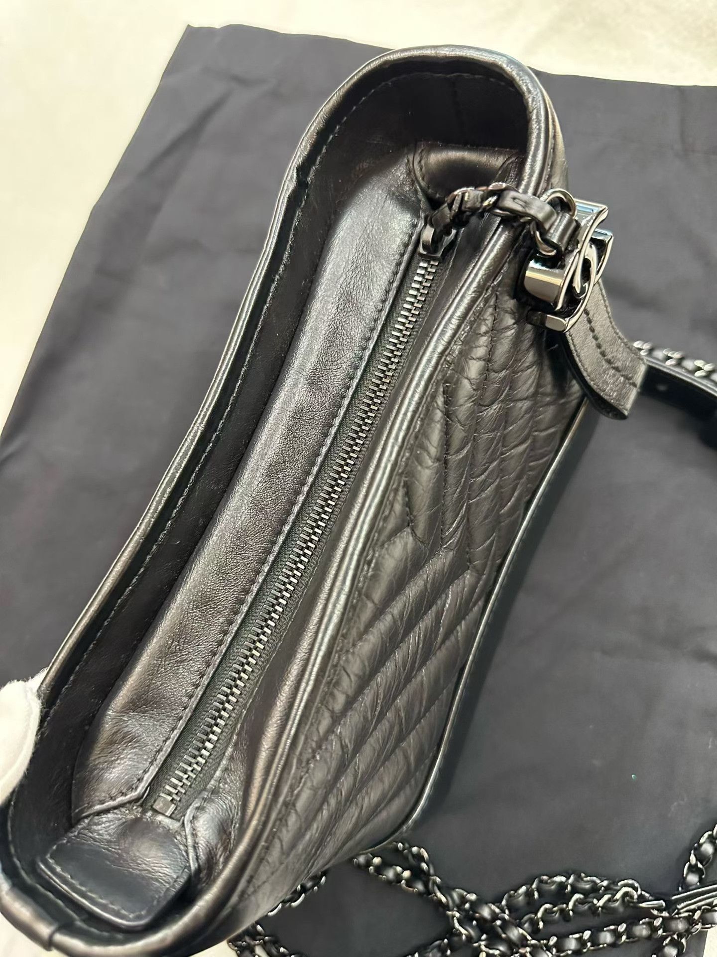 Chanel Pre-loved Bag Very good condition Size ONE SIZE - 3 Thumbnail
